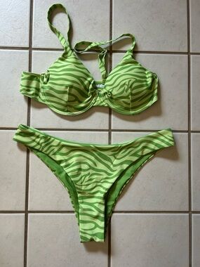 SHEIN Green Zebra Print Bikini Set